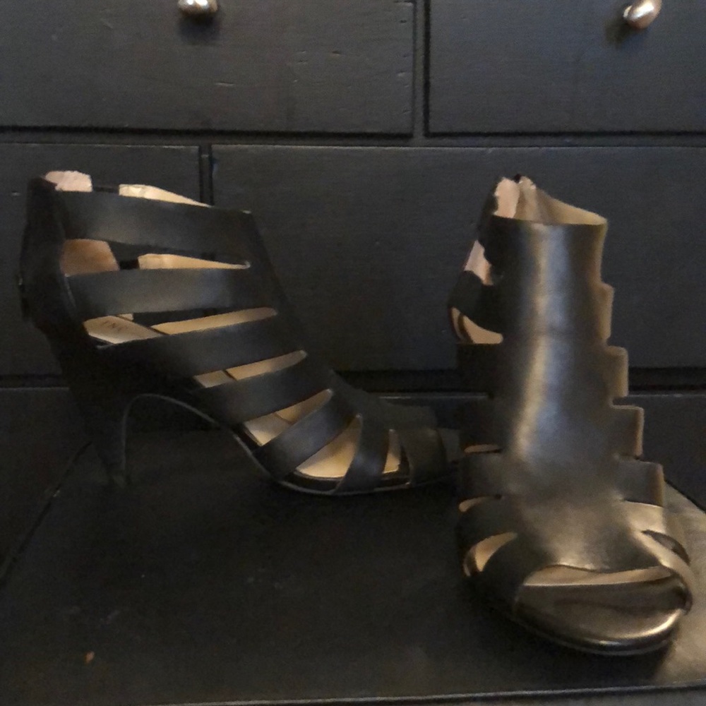 Women’s black leather shoes
